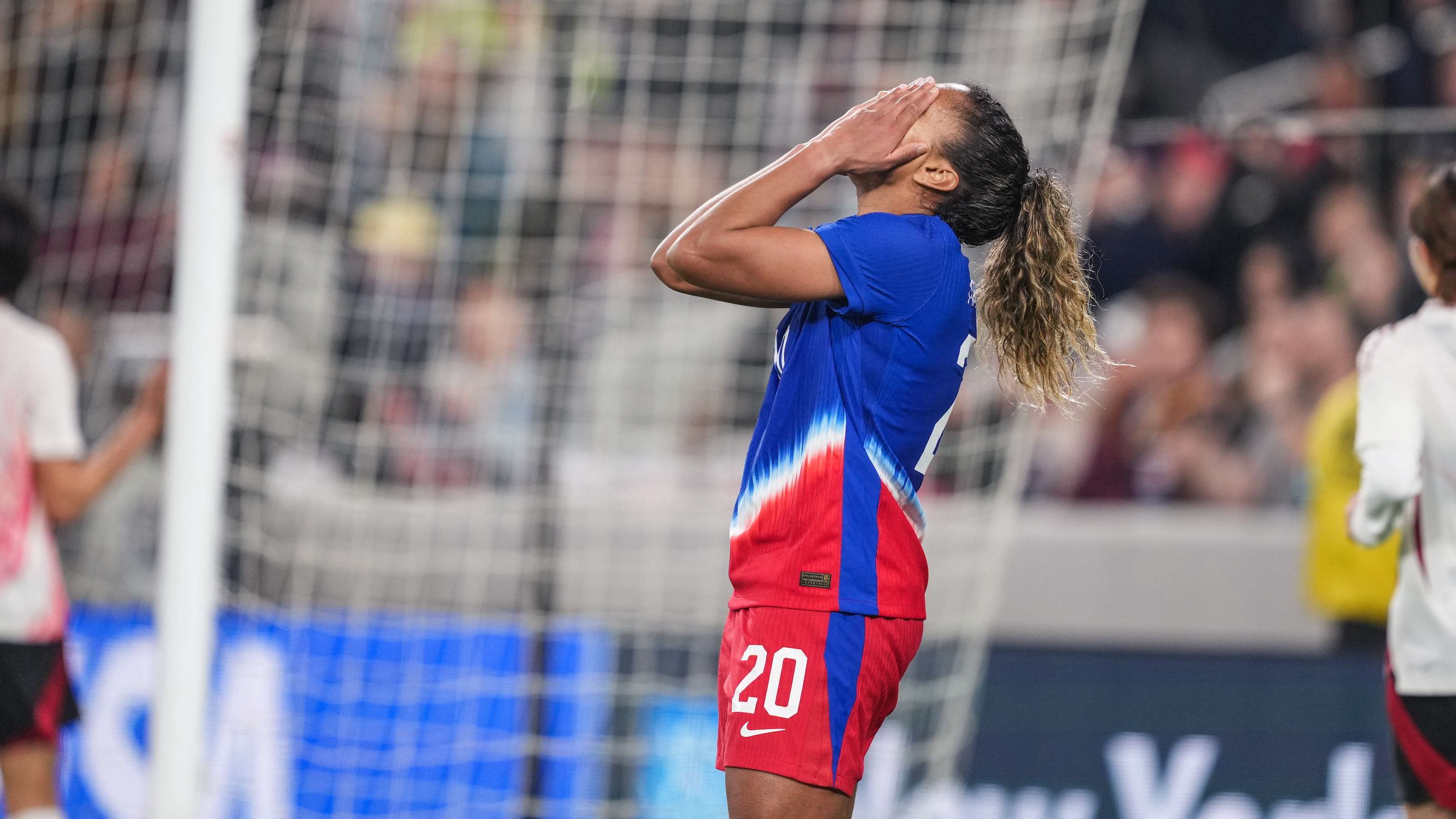 更是让中下 更是让中下